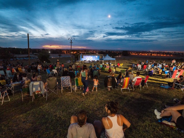 El Cerro Fortabat vibr� con el regreso de M�sica en las Alturas